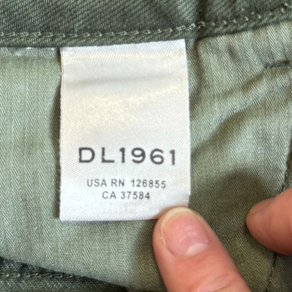 DL1961 by Anthropologie Hepburn Ultra High-Rise Cropped Wide-Leg Jeans - Picture 15 of 16